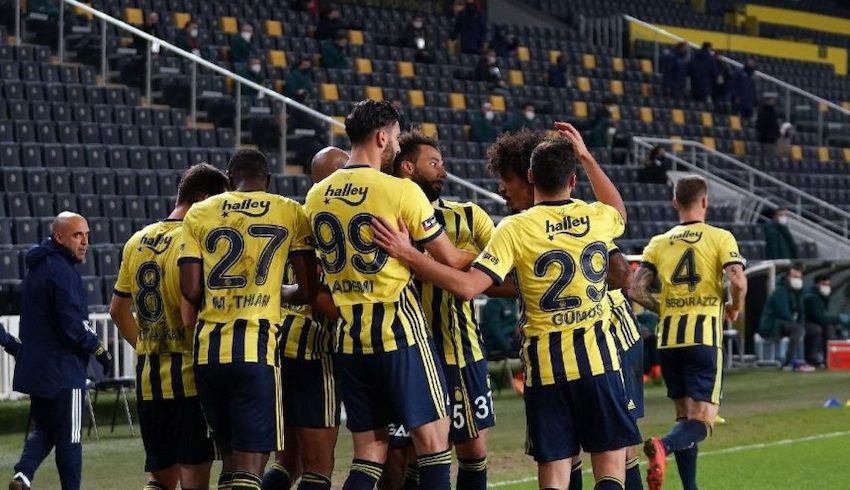 Fenerbahçe, Başakşehir'i 4'ledi...